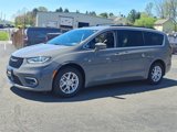 Used 2022 Chrysler Pacifica Touring-L image 3