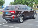 Used 2015 Kia Sorento LX image 5