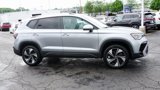 New 2025 Volkswagen Taos SE image 4