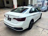 Used 2022 Volkswagen Jetta SE image 5