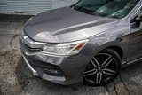 Used 2017 Honda Accord Touring image 2