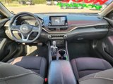 Used 2024 Nissan Altima 2.5 SV image 6
