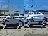 Used 2024 Chevrolet Equinox LT image 2