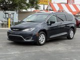Used 2020 Chrysler Pacifica Touring-L image 4