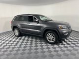 Used 2017 Jeep Grand Cherokee Laredo w/ Quick Order Package 2BE image 2