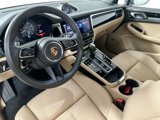 Certified 2024 Porsche Macan image 4