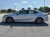 Used 2018 Toyota Camry SE image 3