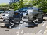 Used 2018 Ford Explorer XLT image 4