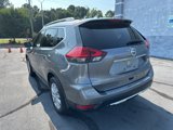 Used 2017 Nissan Rogue SV image 5