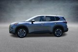 Used 2025 Nissan Rogue SV image 2
