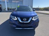 Used 2018 Nissan Rogue SV image 2