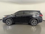 Used 2017 Toyota Highlander LE image 4
