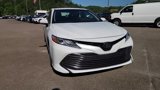 Used 2018 Toyota Camry XLE image 2