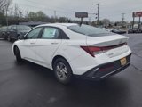 New 2025 Hyundai Elantra SE image 5
