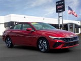 Used 2025 Hyundai Elantra SEL image 3