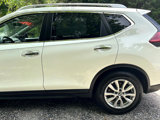 Used 2018 Nissan Rogue SV image 4