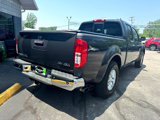 Used 2015 Nissan Frontier SV image 3