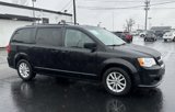 Used 2017 Dodge Grand Caravan SE image 2