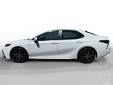 Used 2022 Toyota Camry SE image 2