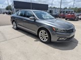 Used 2016 Volkswagen Passat 1.8T SEL Premium image 2