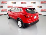 Used 2017 Nissan Rogue Sport SV image 2