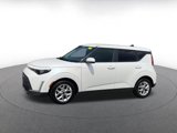 Used 2023 Kia Soul LX w/ LX Technology Package image 5