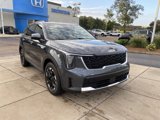 Used 2024 Kia Sorento S image 2
