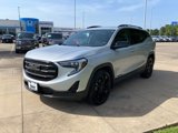 Used 2021 GMC Terrain SLE w/ Driver Convenience Package image 3