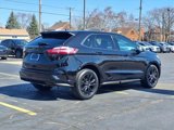 Used 2022 Ford Edge SE w/ Black Appearance Package image 5