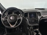 Used 2017 Jeep Grand Cherokee Altitude image 3