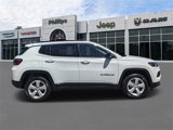 Certified 2022 Jeep Compass Latitude image 2