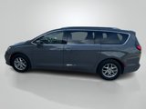 Used 2021 Chrysler Pacifica Touring-L image 2