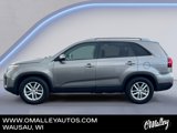 Used 2015 Kia Sorento LX image 2