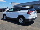 Used 2024 GMC Terrain SLE w/ Driver Convenience Package image 4