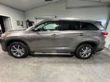 Used 2017 Toyota Highlander XLE image 6