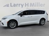 New 2025 Chrysler Pacifica Select image 5