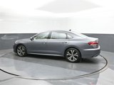Used 2022 Volkswagen Passat 2.0T SE image 5