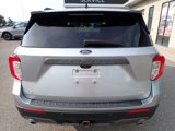 Used 2022 Ford Explorer XLT w/ Equipment Group 202A image 4