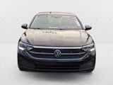 Used 2022 Volkswagen Jetta SE image 2