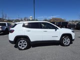 New 2025 Jeep Compass Latitude image 2