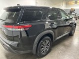 Used 2023 Nissan Pathfinder S image 3