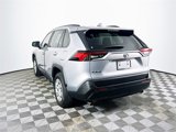 Used 2021 Toyota RAV4 LE image 4