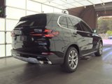 Used 2024 BMW X5 xDrive50e image 3
