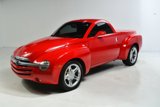 Used 2005 Chevrolet SSR w/ Preferred Equipment Group image 2