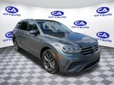 Used 2022 Volkswagen Tiguan SE image 2