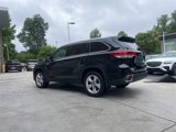 Used 2017 Toyota Highlander Limited image 3