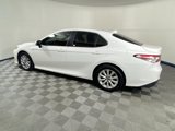 Used 2019 Toyota Camry LE image 2