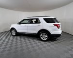 Used 2016 Ford Explorer XLT image 3