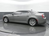 Used 2019 Chrysler 300 Touring L w/ Quick Order Package 22F image 3