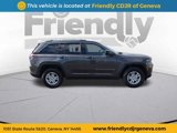 Used 2023 Jeep Grand Cherokee Laredo image 4
